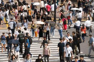 起飞了！小史密斯近3战场均27分10.7板 三分命中率60%&罚球22中20